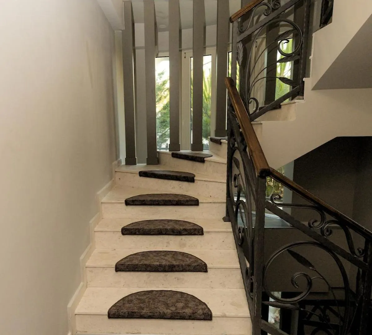 Villa Florence تيرانا
